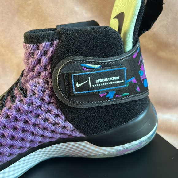 Women’s Nike Air Zoom UNVRS Sneakers Size 7.5 - Picture 6 of 7